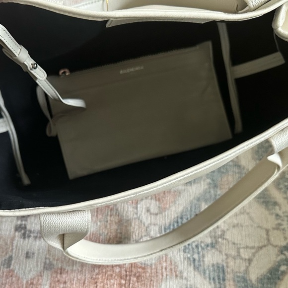Balenciaga White Leather Tote - Picture 8 of 11